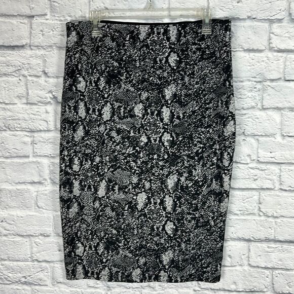 Apt. 9 Snakeskin Print Black and White Fitted Stretch Skirt Size Large - Picture 1 of 4